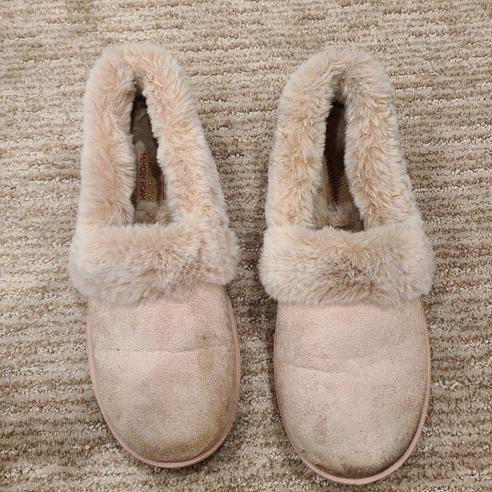 Skechers memory foam slippers